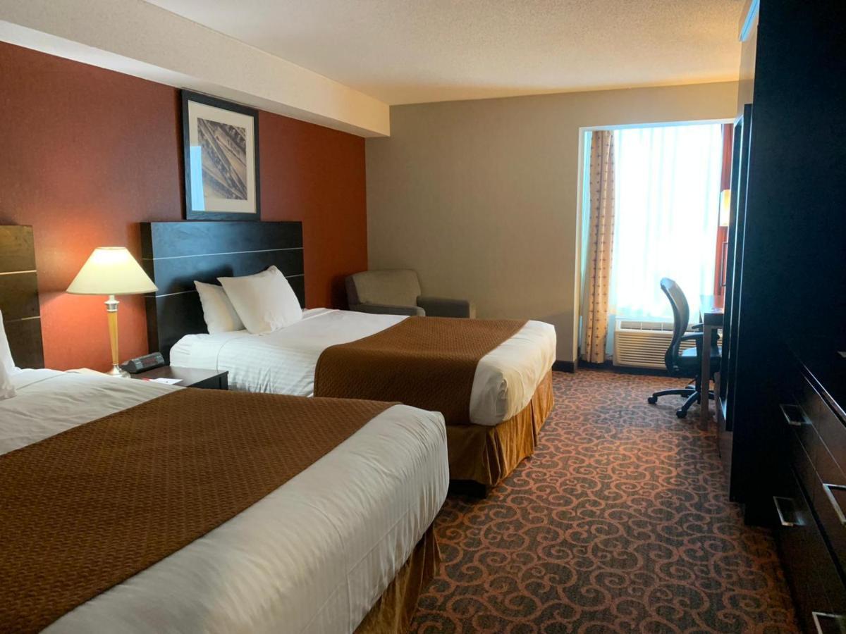 Ramada By Wyndham Niagara Falls/Fallsview Zewnętrze zdjęcie
