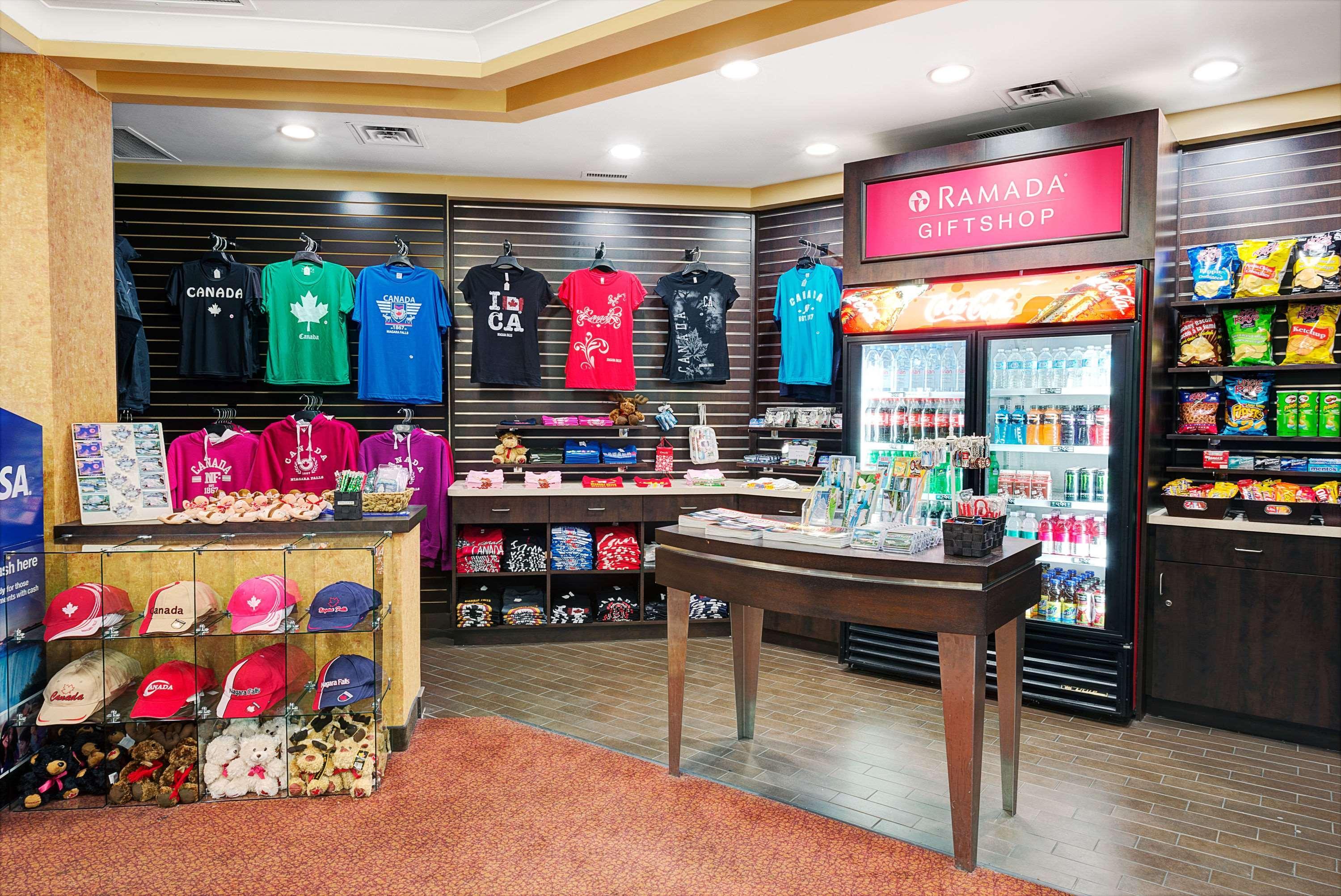Ramada By Wyndham Niagara Falls/Fallsview Zewnętrze zdjęcie