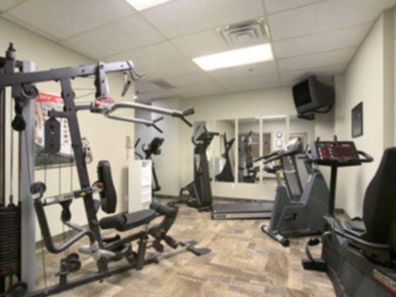 Ramada By Wyndham Niagara Falls/Fallsview Zewnętrze zdjęcie