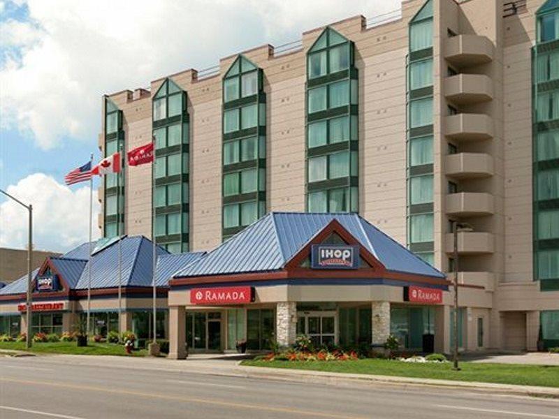 Ramada By Wyndham Niagara Falls/Fallsview Zewnętrze zdjęcie