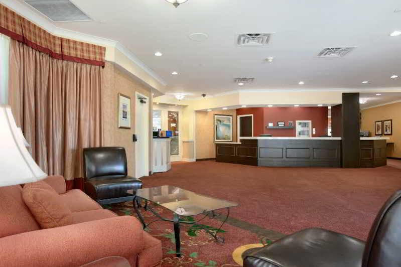 Ramada By Wyndham Niagara Falls/Fallsview Zewnętrze zdjęcie